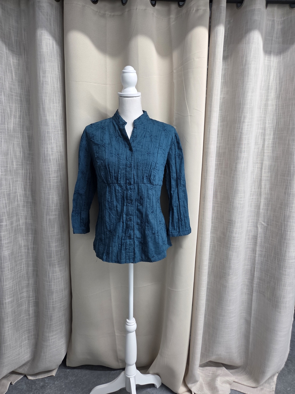 St. John's Bay Teal Button-Front Textured Blouse 3/4 Sleeve Size M